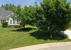 Pre-foreclosure in  NORTHVIEW DR Pleasant Prairie, WI 53158