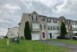 Pre-foreclosure in  MARQUETTE DR Martinsburg, WV 25401