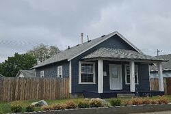 Pre-foreclosure in  E LONGFELLOW AVE Spokane, WA 99207