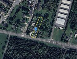 Pre-foreclosure in  FAIRFAX PIKE Stephens City, VA 22655