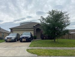 Pre-foreclosure in  BRANSON PARK LN Humble, TX 77338