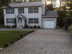  Sleepy Hollow Dr, Tobyhanna PA