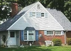 Pre-foreclosure in  SHERRIE RD Philadelphia, PA 19115