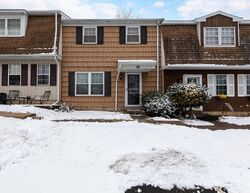 Pre-foreclosure in  GREEN MEADOW LN Telford, PA 18969