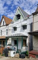 Pre-foreclosure in  WADLOW ST Pittsburgh, PA 15212
