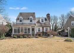 Pre-foreclosure in  MANOR CIR Folsom, PA 19033