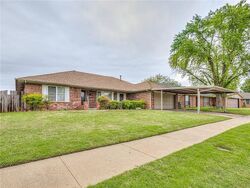 Pre-foreclosure in  S DOUGLAS AVE Oklahoma City, OK 73170
