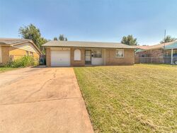 Pre-foreclosure in  S DIMPLE DR Oklahoma City, OK 73135