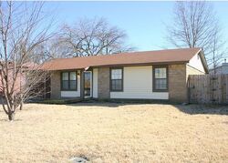 Pre-foreclosure in  E 144TH PL Glenpool, OK 74033