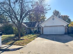 Pre-foreclosure in  SHOREWOOD LN Edmond, OK 73003