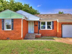 Pre-foreclosure in  NE 42ND ST Oklahoma City, OK 73111