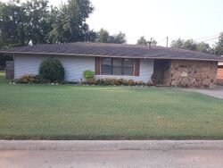  W Thompson Ave, Enid OK