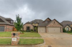 Pre-foreclosure in  WAYFIELD AVE Oklahoma City, OK 73179