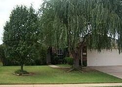  Sandstone Dr, Norman OK