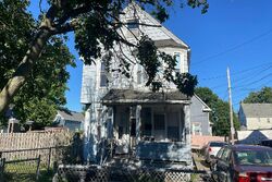 Pre-foreclosure in  W 48TH ST Cleveland, OH 44102