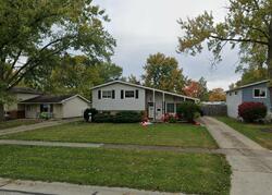 Pre-foreclosure in  STARLITE DR Berea, OH 44017