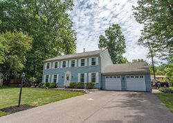 Pre-foreclosure in  WOODHILL CT NE Warren, OH 44484