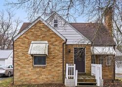 Pre-foreclosure in  AUSTINBURG RD Ashtabula, OH 44004