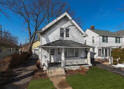 Pre-foreclosure in  LAKEVIEW AVE Rocky River, OH 44116