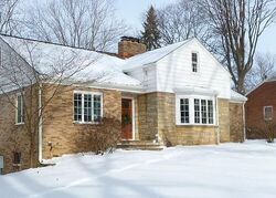 Pre-foreclosure in  DARLINGTON AVE NW Canton, OH 44708