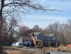  Ivy Cir, Advance NC