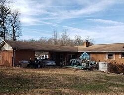 Pre-foreclosure in  GEMWAY DR Charlotte, NC 28216
