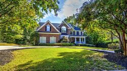 Pre-foreclosure in  PROVIDENCE HILLS DR Matthews, NC 28105