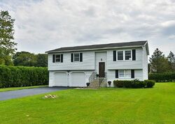 Pre-foreclosure in  MANOR CT E Oriskany, NY 13424
