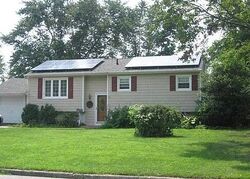 Pre-foreclosure in  KANE AVE Medford, NY 11763