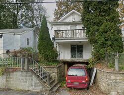Pre-foreclosure in  HEWITT ST Lake Peekskill, NY 10537