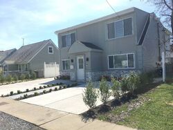 Pre-foreclosure in  PENINSULA BLVD Cedarhurst, NY 11516