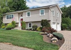 Pre-foreclosure in  MAPLE DR Stony Point, NY 10980