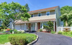 Pre-foreclosure in  NANCY DR Westbury, NY 11590