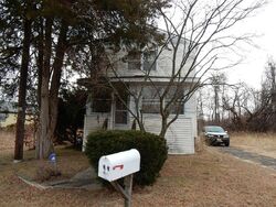 Pre-foreclosure in  MAIL AVE Woodbury, NJ 08096