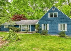 Pre-foreclosure in  CONCORD DR Bridgewater, NJ 08807