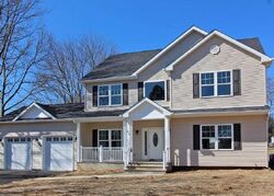 Pre-foreclosure in  HARVEY AVE Lincroft, NJ 07738