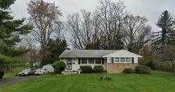 Pre-foreclosure in  PARKER AVE Moorestown, NJ 08057