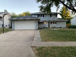 Pre-foreclosure in  BRIARWOOD AVE Lincoln, NE 68516