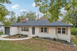 Pre-foreclosure in  E 108TH TER Kansas City, MO 64131