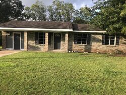  Knowles Ave, Moss Point MS