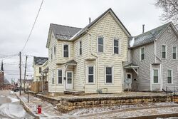  Garfield Ave, Dubuque IA