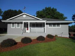 Pre-foreclosure in  S CORNELIA ST Sioux City, IA 51106