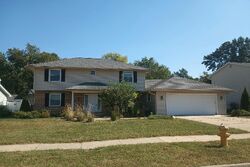 Pre-foreclosure in  NW 93RD CT Clive, IA 50325