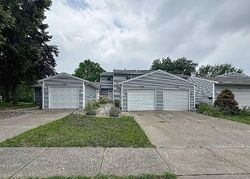  Cedarview Ct, Bettendorf IA