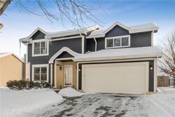 Pre-foreclosure in  SHARON DR Urbandale, IA 50322