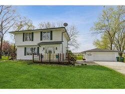 Pre-foreclosure in  SE 72ND AVE Carlisle, IA 50047