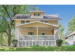 Pre-foreclosure in  11TH ST NW Cedar Rapids, IA 52405