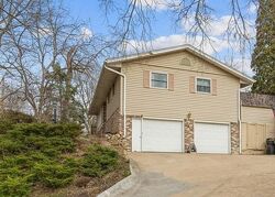  Harrison Dr, Clinton IA