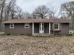 Pre-foreclosure in  E 300 S Laotto, IN 46763
