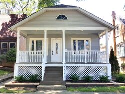 Pre-foreclosure in  MORTON AVE Brookfield, IL 60513